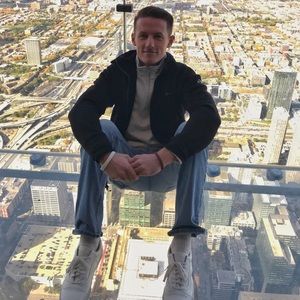 Meet your Posher, Brady